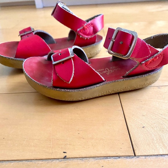 Salt water kids sandals size 6 - Picture 2 of 4